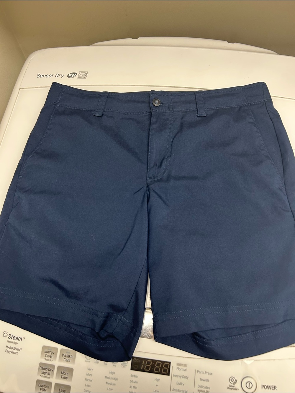 Perry Ellis Navy Flat-Front Performance Shorts